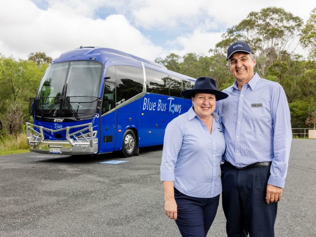 bus tour australia